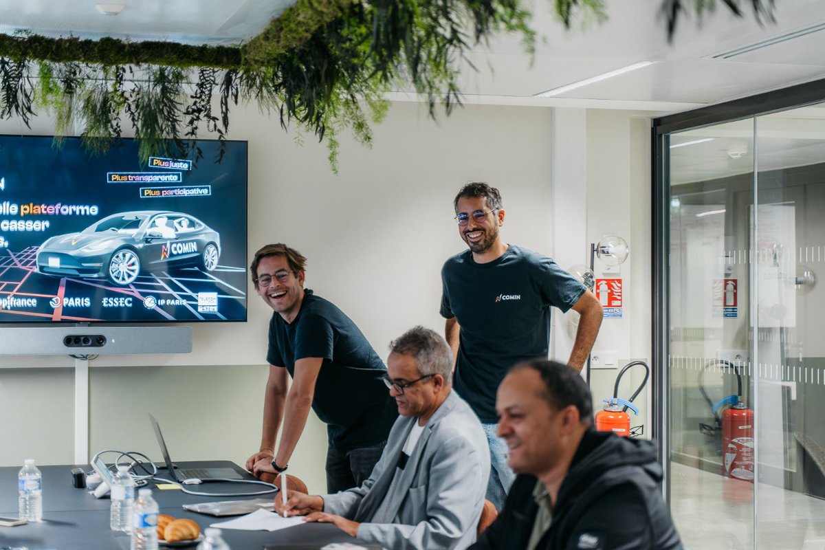 danyoubari's tweet photo. 🚗✨ At COMIN⚡, we don’t just meet drivers; we build connections. 

Each week, we encounter 100 drivers - that’s 100 stories and 100 chances to improve. It’s more than compliance; it’s about creating moments that matter. https://t.co/Oj1isVUk1k