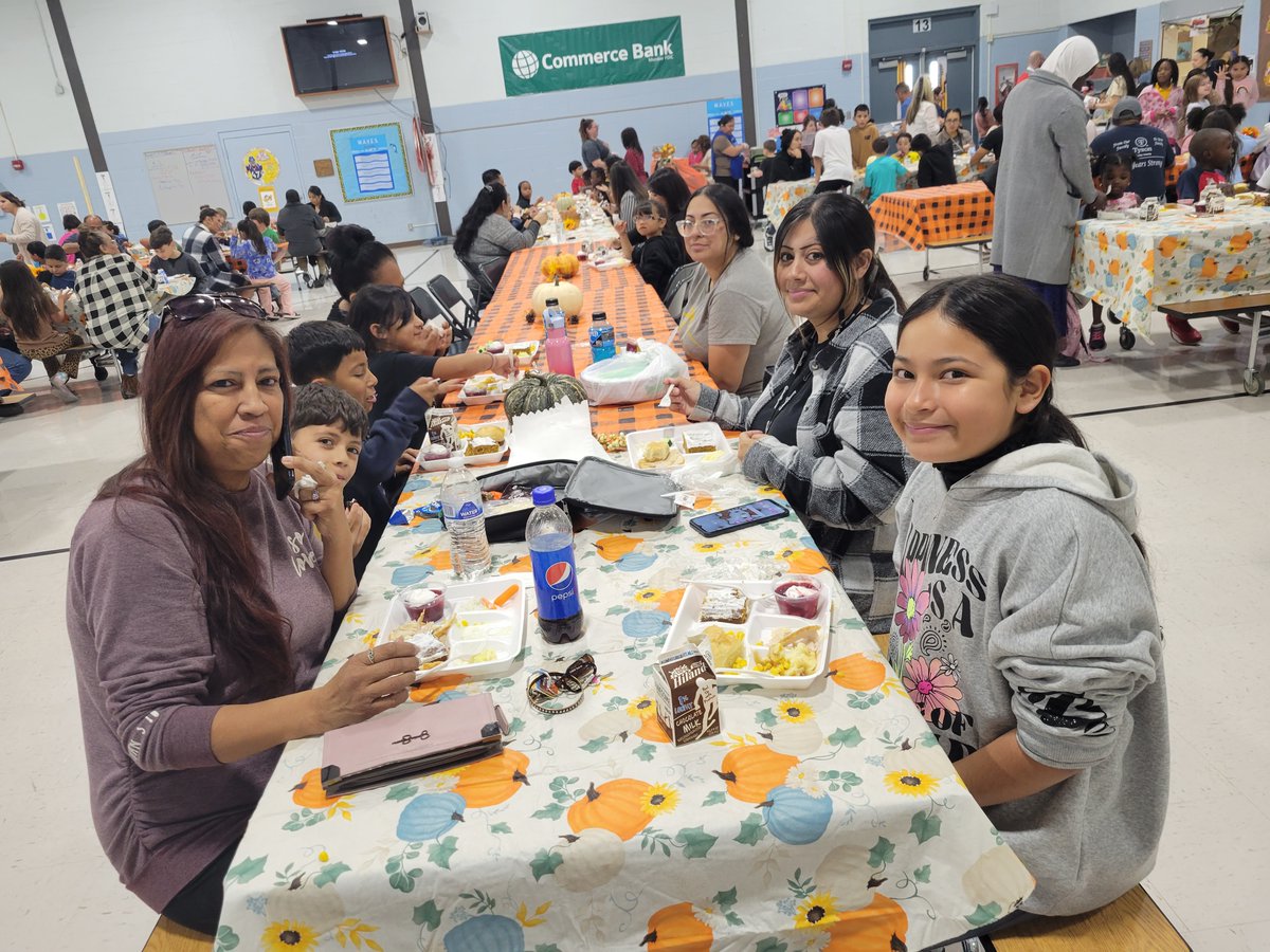 457DeLoach's tweet photo. This a great time of year to give thanks. Thank you Rensenhouse Electrical of Garden City for donating 25 turkeys to our Dolphin Families.  Also, a huge thank you to all the families that came to our family meal. @USD457 https://t.co/qb8ueKWpC6