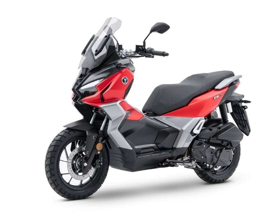 jmnd4x4's tweet photo. Un scooter ADV de 125 con la garantía Voge, disponible en Jmnd4x4 https://t.co/EaIEHkCfts