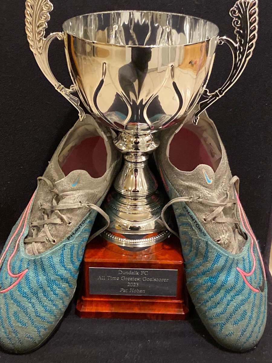 The final item I will be auctioning for @womensaiddlk <a href="/TEAMGAVINGLYNN/">The Gavin Glynn Foundation</a> &amp; <a href="/lustforlife/">A Lust For Life</a> is the boots I wore when the record was broke. If you would like to bid please comment below⬇️