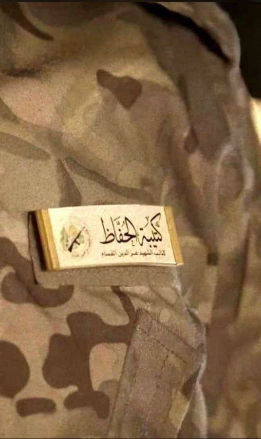 HOSAM_MOKBEL's tweet photo. ما هي كتيبة الحُفَّاظ
 
🔙قوات النخبة في كتائب القسّام 10 آلاف مجاهد، كلهم من أهل القرآن، إلا أنّ "كتيبة الحفّاظ" هي كوكبة من حفّاظ القرآن المتقنين!!

🔙كتائب القسّام، جعلت حفظ القرآن وإتقانه، وفهمه، والتعبّد به، شرطًا من شروط الترقّي.

🔙ومن فرائض الانضمام العام للكتائب: الخضوع لبرنامج شرعي علميّ منهجي فكري رصين.

🔙ومن فرائضه: الانضباط العالي في لزوم الفجر خصوصًا في جماعة، وبرنامج تعبديّ عالي المستوى من: مقدار ورد قراني وصلاة ليل وغيرها.. مما ينتج عن الإخلال به في المجاهد، تأخر في الترقي.

🔙لذلك الشباب الذين يخرجون في المقاطع المنشورة، هم من ��فوة الصفوة ديناً وعلماً وخلقاً وتدريبًا.

🔙ليعلم عموم الناس، أنّ هؤلاء الأبطال ليسوا مدربين عسكريًا فحسب، بل متمكنين في الجانب الشرعي كذلك، إضافة إلى زادهم القرآني والإيماني . . وما صور الشجاعة والبسالة التي نشاهدها، إلا نتيجة هذا التأصيل والتدريب والتأهيل.

◀️ الله أكبر . . غزَّة لا تُشبه شيئاً في هذا العالم.

#ابو_عبيدة 
#مستشفى_الشفاء 
#مستشفيات_غزه_تنزف 
#طوفان_الأقصى 
#فلسطين