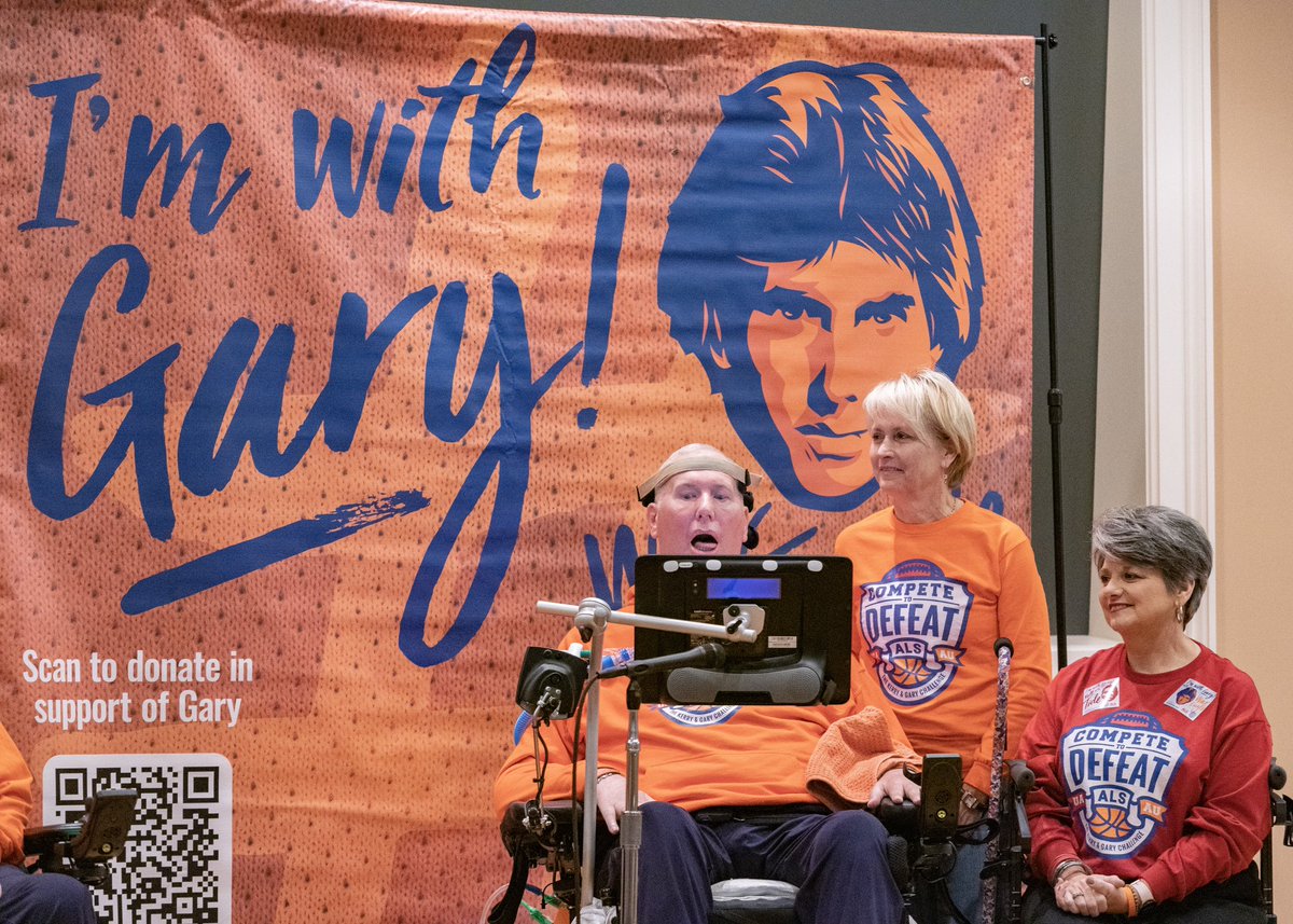 GovernorKayIvey's tweet photo. Today, I offered my support to the Kerry and Gary Challenge to Defeat ALS. 

ALS is a devastating disease and affects many families across our great state. 

This is a cause worth fighting for, and I urge all Alabamians to join us in this challenge. #alpolitics https://t.co/syk14BE0OB