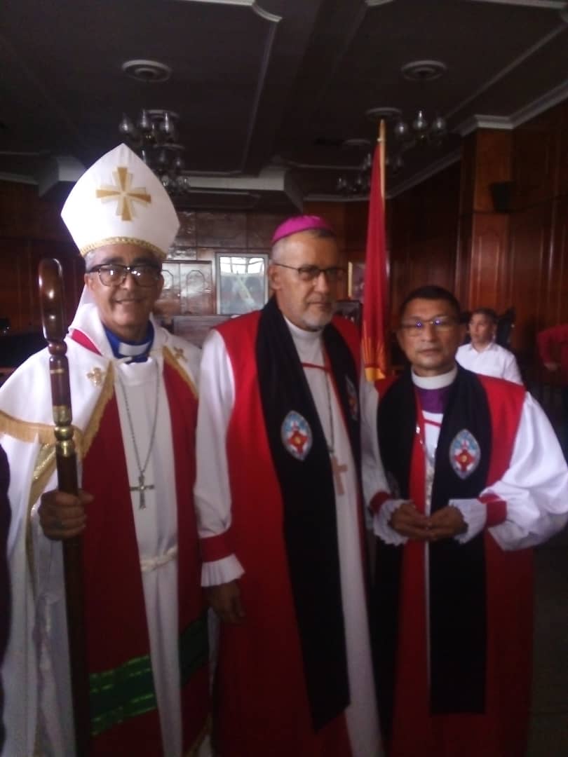 <a href="/AnglicanoLuisR/">Obispo Diocesano Monseñor Luis Alberto Rondón</a> Saludos y bendiciones al camarada por su nueva Elevación a la divinidad de arzobispo Luis Rondon <a href="/NicolasMaduro/">Nicolás Maduro</a> <a href="/JEHYSONGUZMAN/">JEHYSON GUZMÁN</a> <a href="/nicmaduroguerra/">Nicolas Maduro Guerra</a> <a href="/ConElMazoDando/">Con el Mazo Dando</a> #ElEsequiboEs5VecesSÍ