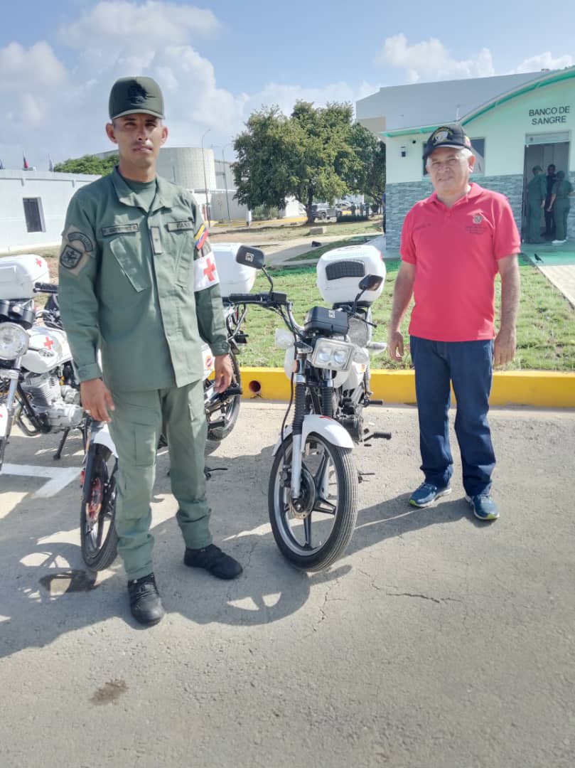 NMABarinas's tweet photo. #Nov el @nucleomedicobarinass dice presente con su parque Automotor recuperado durante el II semestre del año 2023, en la inauguración del Hospital Militar tipo I “Cnel Jorge Marcano”, ubicado en Barcelona estado Anzoategui
#endigesaludfanbvamospormás https://t.co/WcHO5b3KUM
