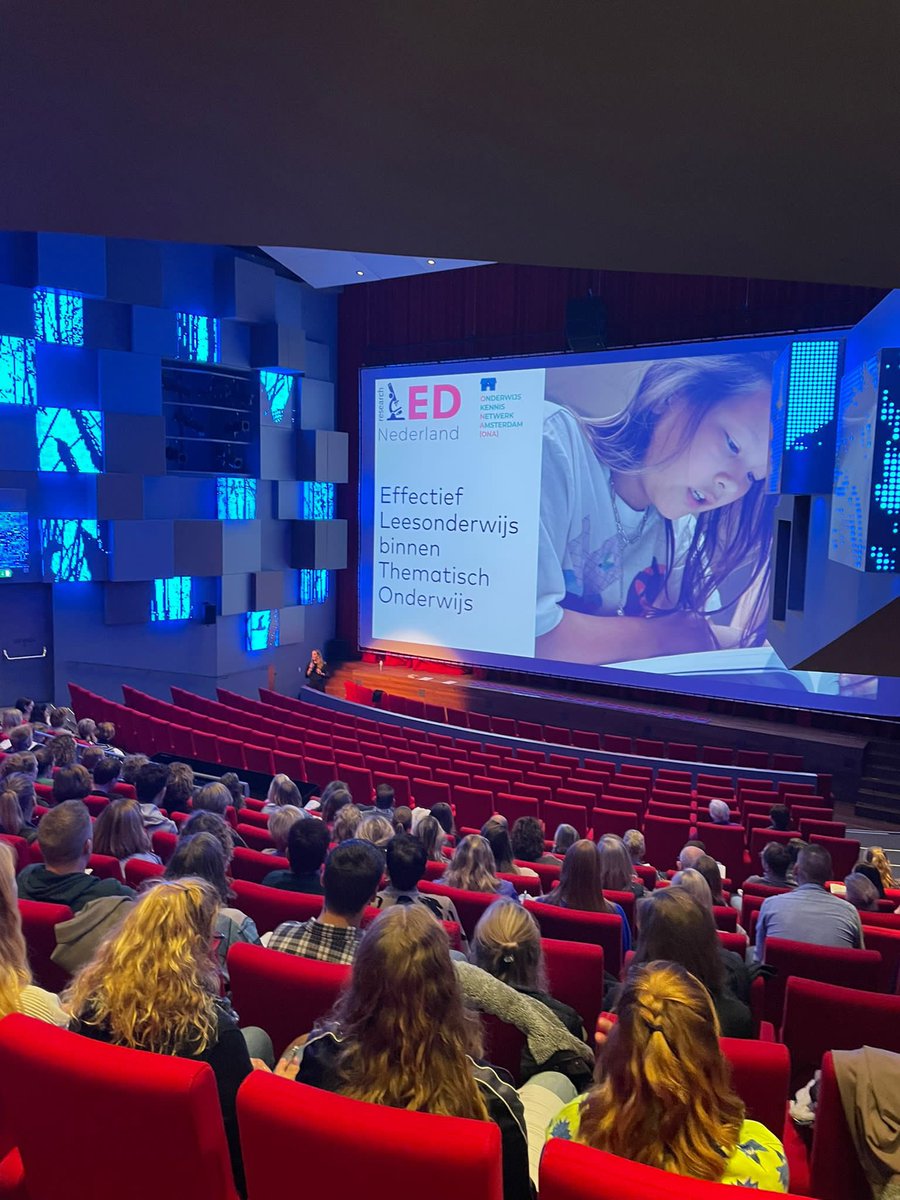 Vandaag een fijne bijeenkomst gehad in Groningen, georganiseerd door <a href="/OlgaLeeuwerik/">Olga Leeuwerik</a> en <a href="/MischaStolk/">Mischa Stolk</a>. Samen hebben we gekeken naar de les effectief leesonderwijs binnen thematisch onderwijs <a href="/Turingschool020/">Alan Turingschool020</a>. Er werden door de leerkrachten van SOOOG mooie nagesprekken gevoerd.