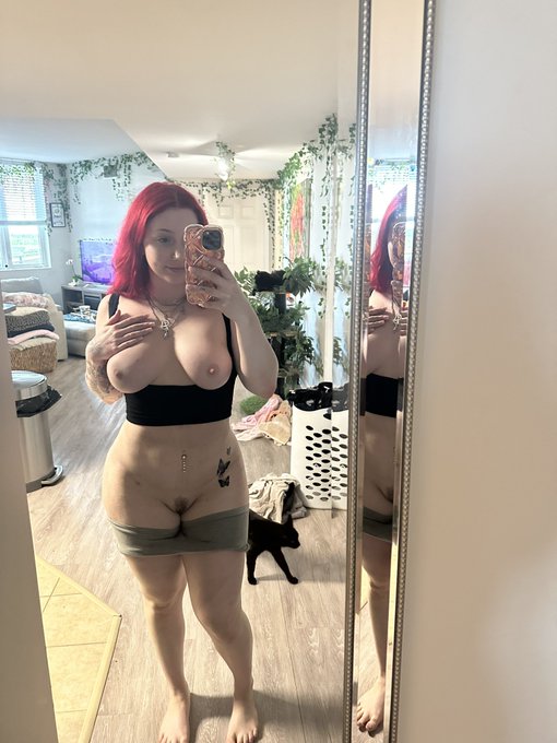 Doing FaceTimes all day! Dm to book ?❤️ https://t.co/r84gH9CuWv