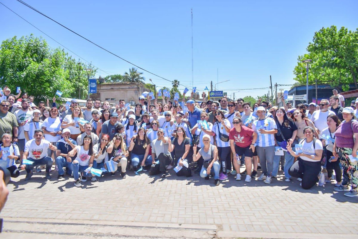 DePeronistas's tweet photo. #PilarconMassa #MassaPresidente https://t.co/dKeejF3EWS