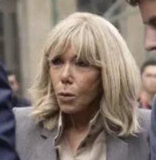 Une prof de 39 ans mariée avec gamins s’amourache d’un écolier de 16 ans, cette même personne se présente aujourd’hui comme porte parole d’une école sanctuaire ?
<a href="/ParisMatch/">Paris Match</a> de qui se fout on avec votre article ?
Indécent.
#hdpros2