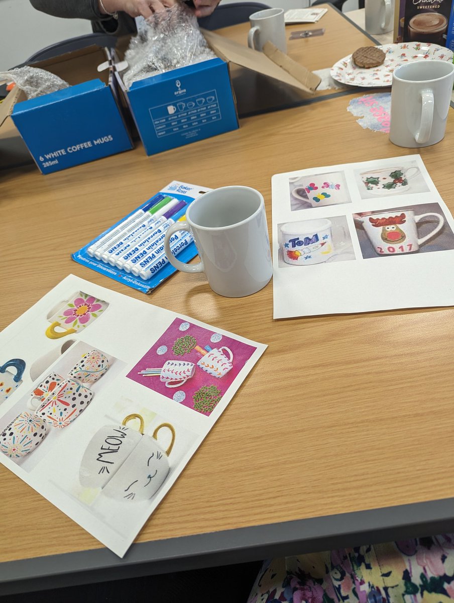 Loved our well-being arts and crafts time today! Was lovely to have an hour away from ours desks in order to unwind and relax! Thank you Coventry! 
#wellbeing #artsandcrafts

<a href="/NStirling4/">Natasha Stirling</a> <a href="/SherrieMcMaho14/">Sherrie McMahon</a> <a href="/hannahoc110817/">Hannah O’Connor</a> <a href="/MattJClayton/">matt clayton 🇺🇦</a>