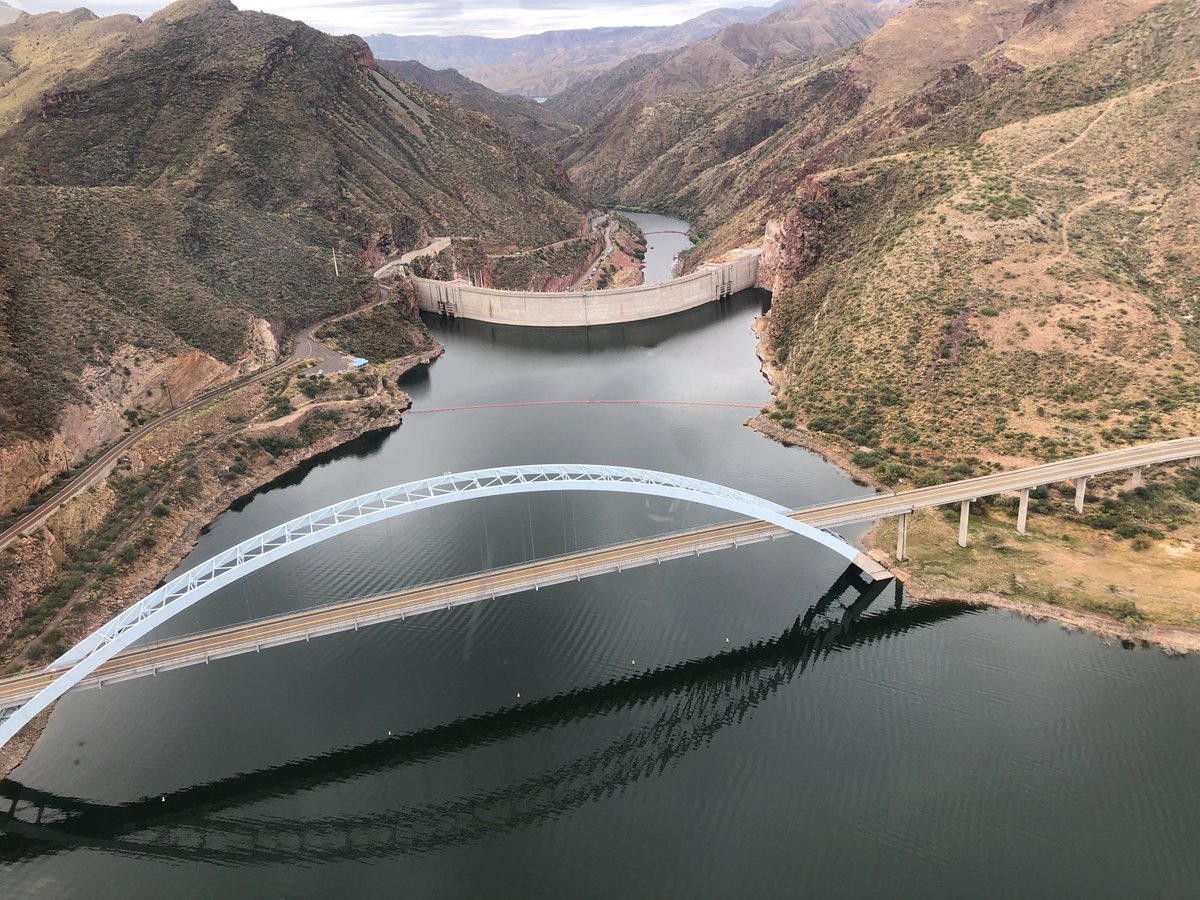 GPEC's tweet image. Today, Certified Ambassadors got an inside look at Arizona's watersheds on a helicopter tour led by @SRPconnect experts. Thank you SRP for providing this unique opportunity to learn about Arizona's water portfolio! #GreaterPHXtogether #GPECambassador #AZWater