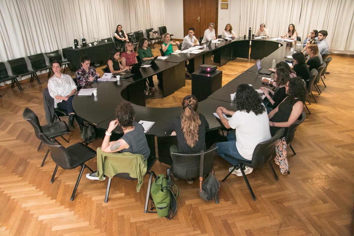 Nuestra área de Género participó de la Mesa de Políticas Económicas con Perspectiva de Género de <a href="/Economia_Ar/">Cuenta</a> en la que se presentaron los resultados del trabajo de asistencia para la transversalización del enfoque de género y diversidad sexual en las Políticas del Ministerio.