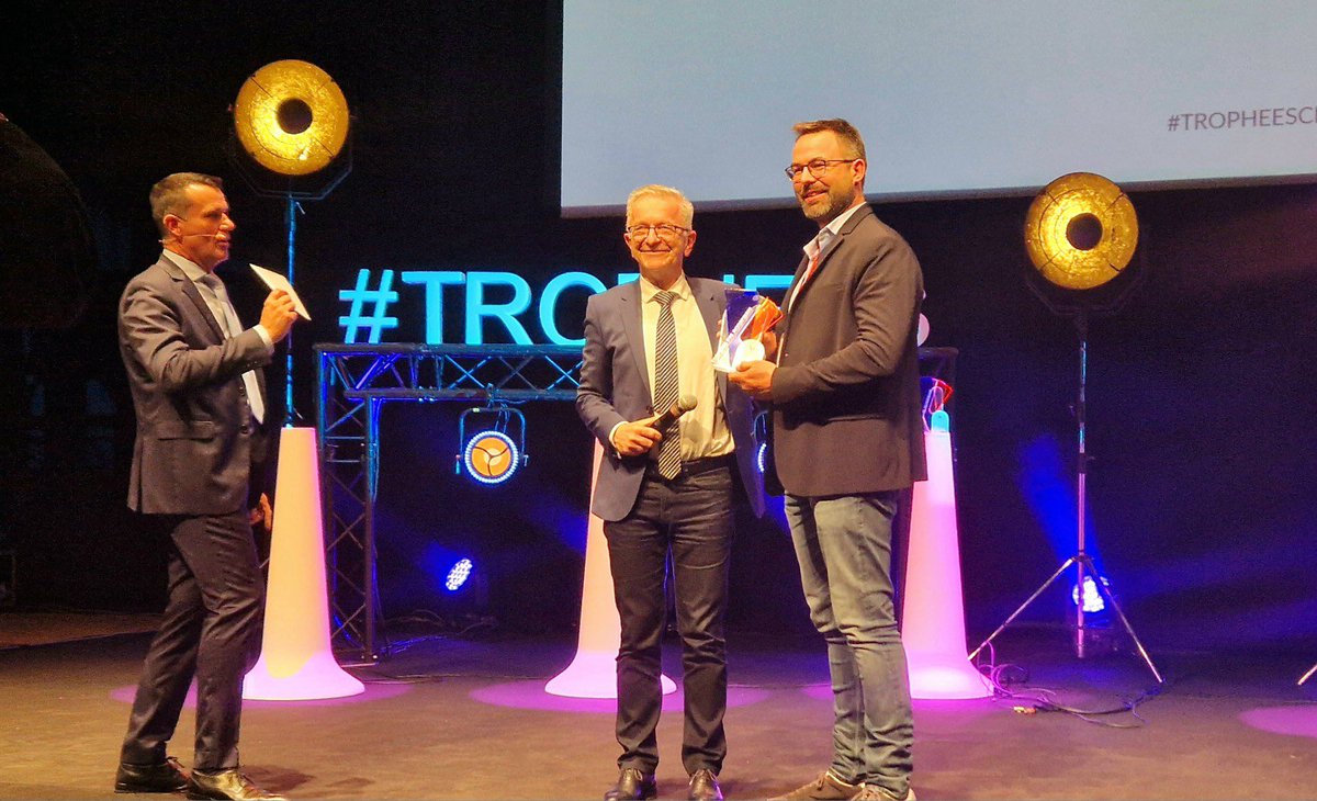 CCIduCHER's tweet photo. [#TropheesCher] 📣Félicitations à #FiltrVin qui remporte le trophée dans la catégorie Elles innovent ! Bravo aux 2 autres nommés #SmartBorne et #IZTInjectionZamakTraitement 👏🏼
 
#entrepreneuriat #innovation 
@leberry_fr @CCIduCHER #BourgesPlus https://t.co/qHksjWUxwB