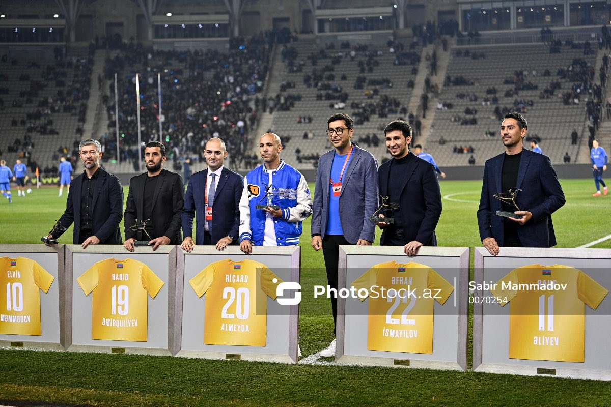 PhotoStockaz's tweet image. AVRO-2024: Azərbaycan İsveçə qarşı 
 
📌 Ətraflı: photostock.az/media/65567451… 
   
#futbol #avro2024 #azərbaycan #i̇sveç #milli #millikomanda #azərbaycanmillisi #i̇sveçmillisi #idman #stadion