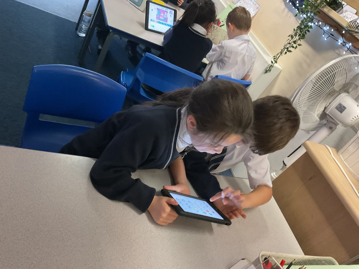 FPS_3_PCrystals's tweet image. Showing resilience, our value of the Half term in our computing lesson this week. Using Scratch in our coding lessons 💻⌨️ #fpscomputing