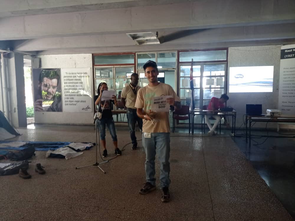 excurjae's tweet photo. Muy buenas las dos actividades de hoy jueves, nuestra Peña de Excursionismo y el abanderamiento de la @AlmaCujae para el @MarabanaOficial con @GattoMarabana 

Q se repitan estás actividades!!! https://t.co/b2R0o0THj0