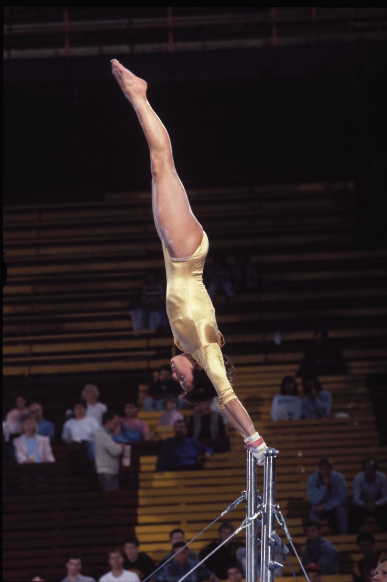 𝟓𝟎 𝐘𝐞𝐚𝐫𝐬 𝐨𝐟 𝐆𝐨𝐩𝐡𝐞𝐫𝐬 𝐆𝐲𝐦𝐧𝐚𝐬𝐭𝐢𝐜𝐬 ✨ The 1988 Golden Gophers were the first Minnesota women's gymnastics team to win a Big Ten Championship! This title kicked off a run of three B1G championships in four seasons from 1988-91. Lisa Wittwer took home a Big…