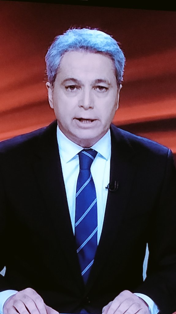 7Quilez's tweet photo. Hoy a Vicente Vallés lo han tenido que revivir 😂
#TodoPorLaSilla 
#MeGustaLaFruta 
#PedroSanchezPresidente https://t.co/qhRDcTcLfe