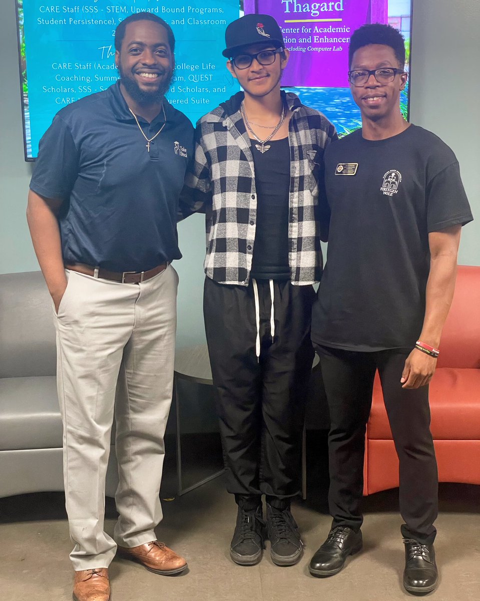 Take Stock in College tweet media