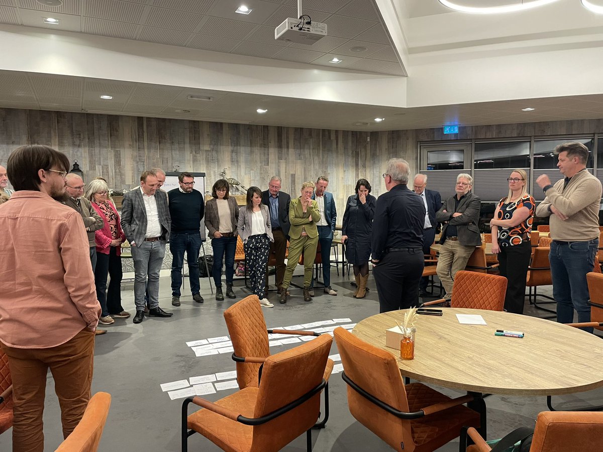 Het gesprek voeren over hoe je als raad en college weerbaar blijft en met elkaar opstaat tegen agressie blijft belangrijk. Daarom gaat het vanavond hierover. <a href="/PolitiekeAmbt/">Politieke Ambtsdragers</a>