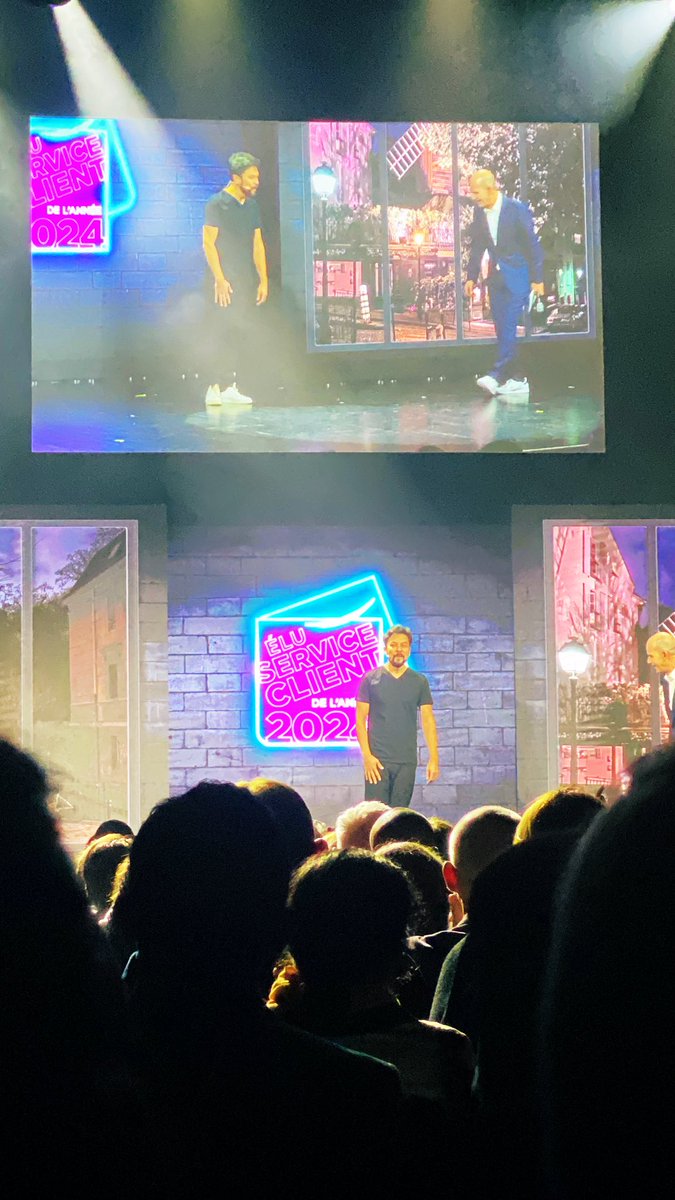 Super ravie de voir <a href="/KarimDuvalShow/">Karim Duval</a> ce soir sur la scène de #ESCDA2024. Bravo pour le show (de la part d’une cousine melting pot de la gen Y qui ne va pas tarder à se « zipper » 🤣)