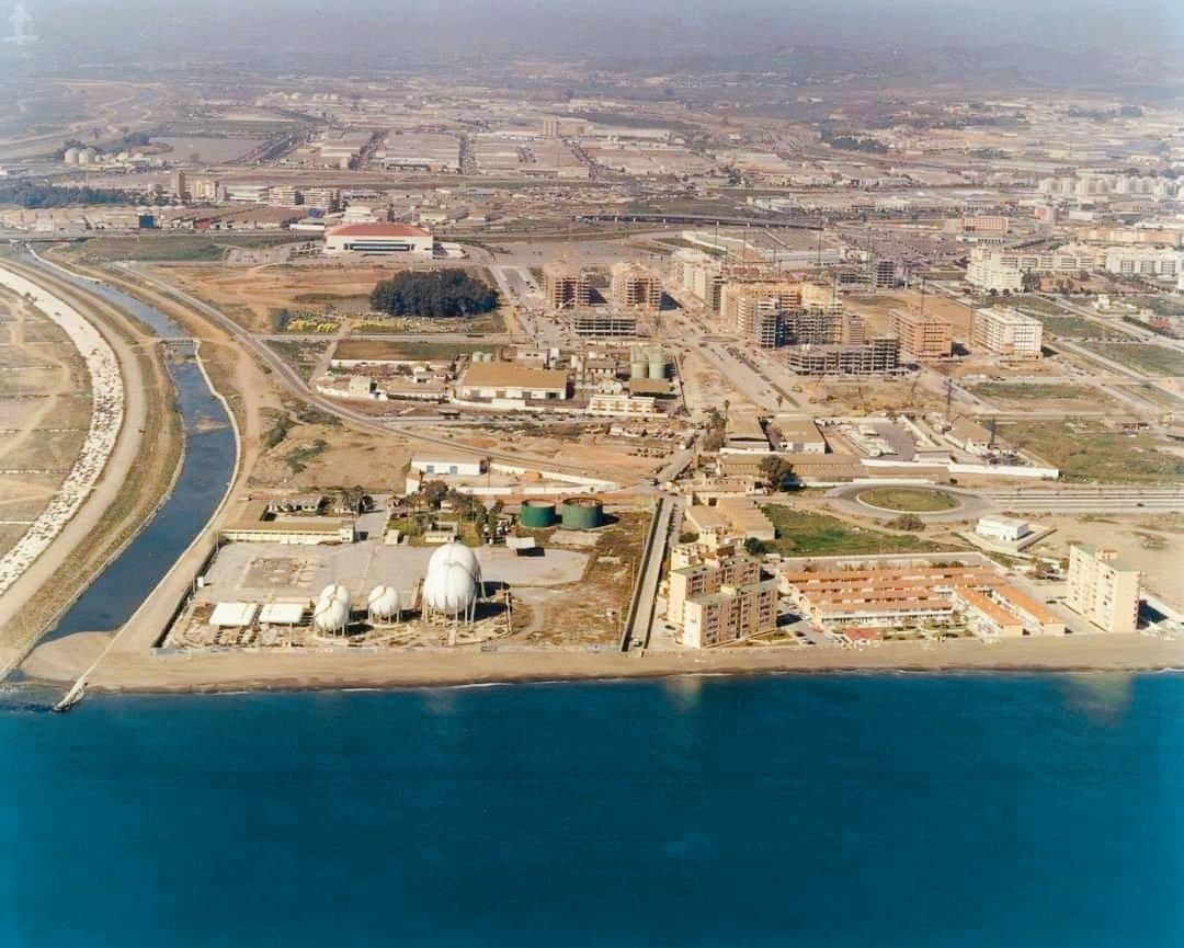 Malaga_AyerYHoy's tweet photo. Vista aérea de Sacaba Beach. 2004 https://t.co/KFRLgWDH7c