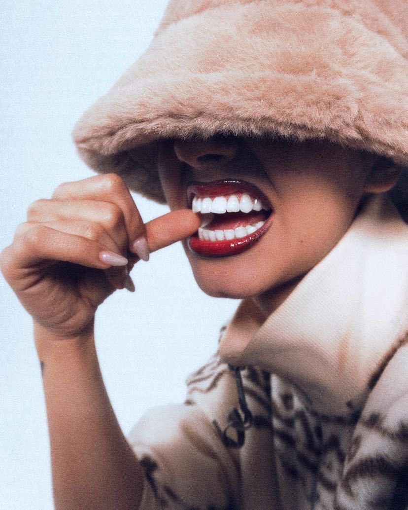 SituationsSquad's tweet photo. sourire Colgate ✨🦷 @lenasituations https://t.co/951uWEsrkn