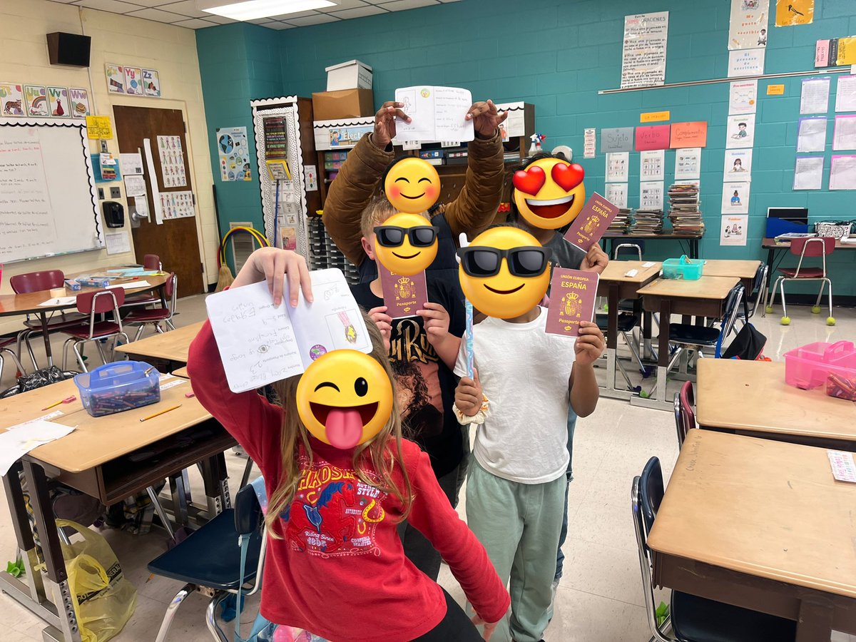 Edil_marm's tweet photo. #InnovateTheFuture 
Virtual Learning Experience: 
My students went to 🇪🇸They were learning about money word problems, so we created a budget and virtually traveled to Spain. They had to add and subtract to stay in budget. @ParticipateLrng @ECAatState #IEW2023 #UnitingOurWorld https://t.co/htJVgqVFHC