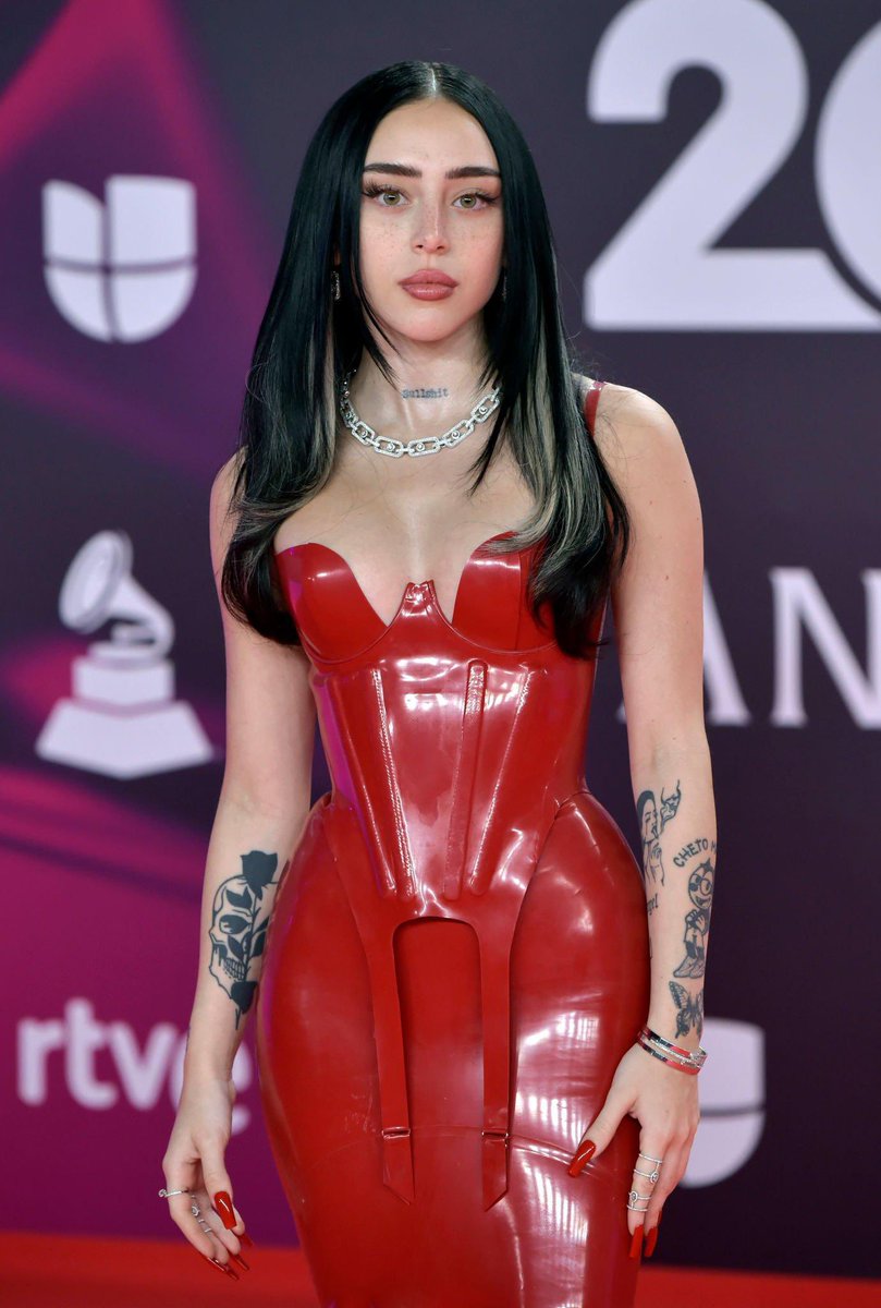 popcultureshub's tweet photo. Nicki Nicole attends the 24th Annual Latin GRAMMY Awards. https://t.co/OVPHzmO8q6