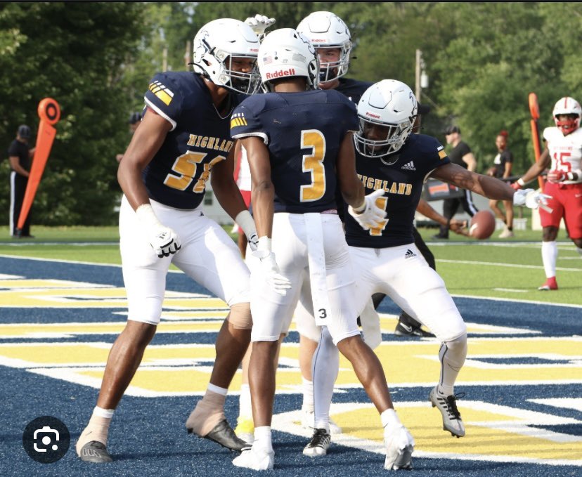 #AGTG I’m blessed to receive my first offer from Highland community college <a href="/CoachOdierno/">Greg Odierno</a> <a href="/CoachProth/">Coach Proth</a> <a href="/CoachDJmayo/">Mayo</a> <a href="/OviedoFBRecruit/">Oviedo Football Recruits</a> <a href="/highlandcc/">Highland (HCC)</a> <a href="/Oviedo_Football/">Oviedo Football</a>