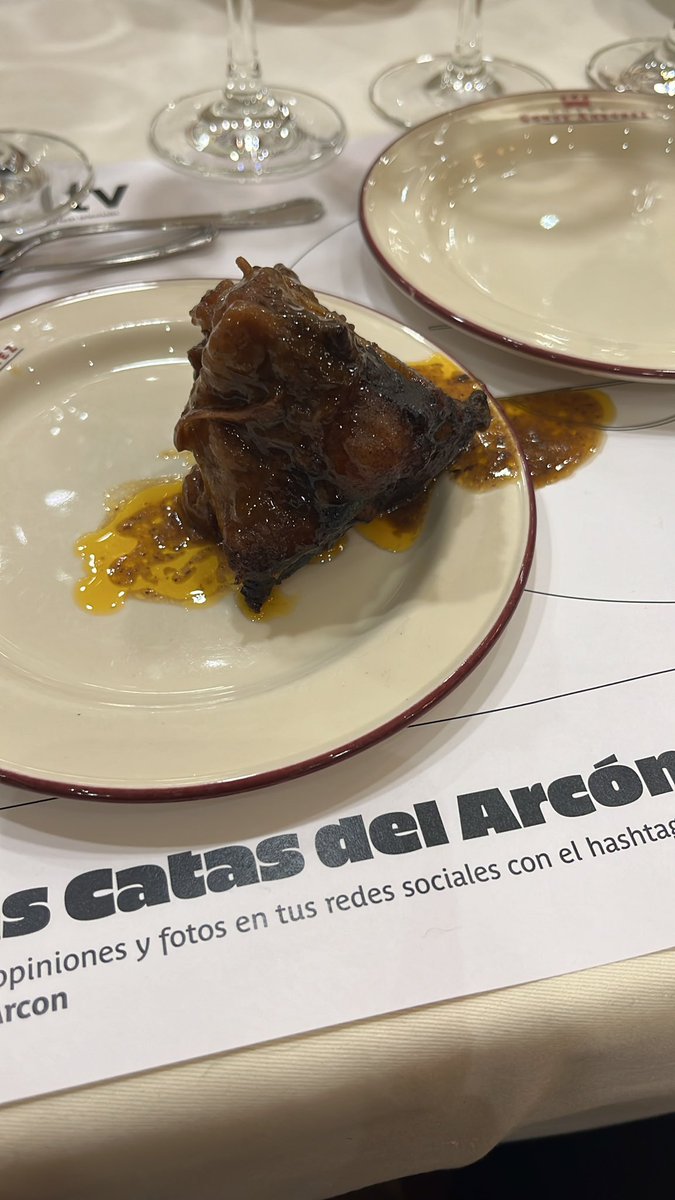 aydi87v's tweet photo. #lascatasdelarcon Rabo de toro de la provincia de #salamanca Seguimos con los productos de la tierra #cyl 🎉🎉🎉 https://t.co/93TwNAF4Wh