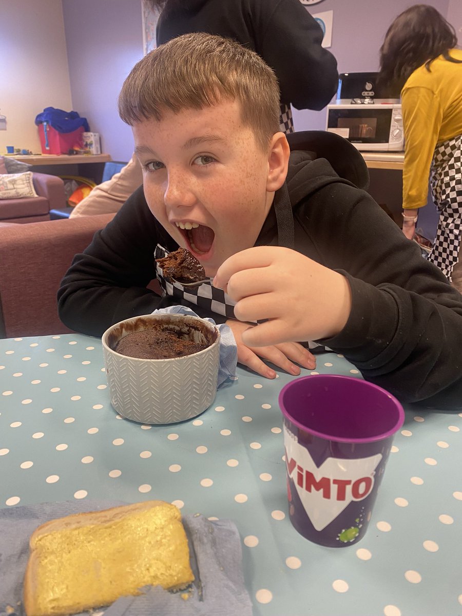 Cake in a Mug! Such fun and mayhem was had by all!! 🤩 <a href="/DHSPersDev/">DHS Personal Development</a> <a href="/drumchapelhigh/">Drumchapel High</a> #cake #mug