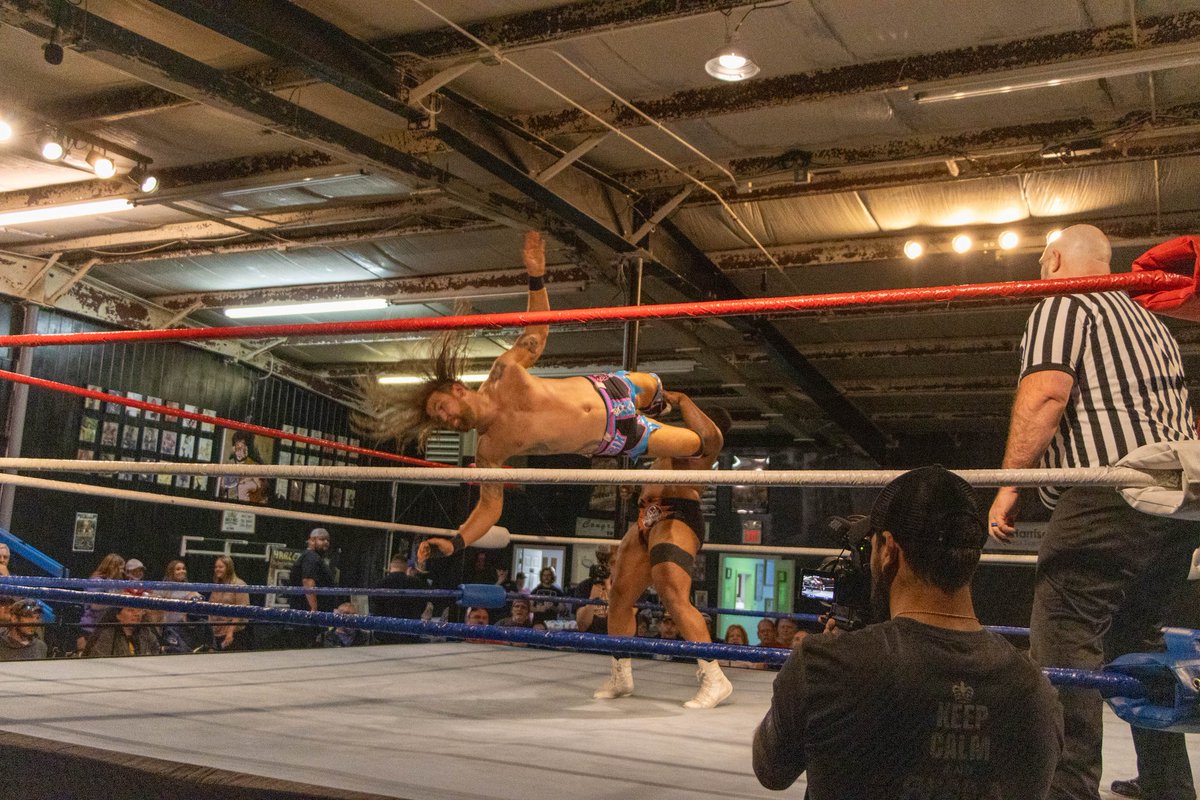 zhendrixbrand's tweet photo. Channeling my inner GHOAT!

#outlaw #pgre #countryair #prowrestling #indiewrestling #wlw #takeawhiff https://t.co/6rU6myH5Od
