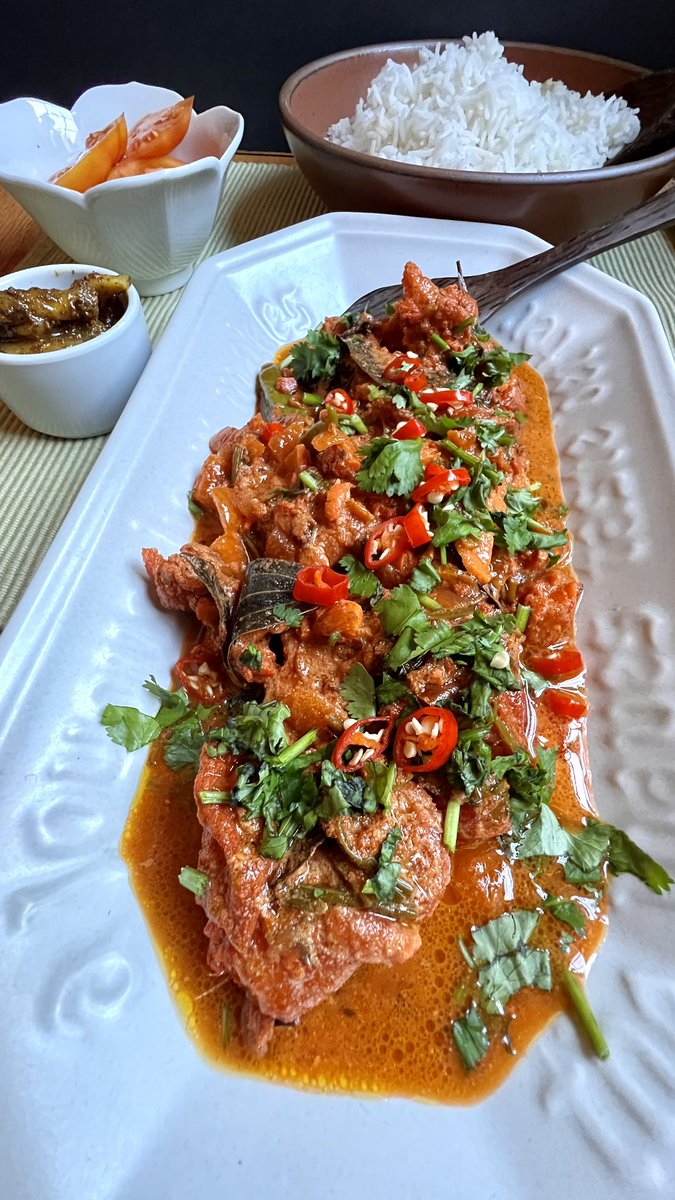jyotirgamoy's tweet photo. What an honor to prepare a special #BhaiTika #Tihar meal today for brother-sister day! Pullย up a chair, there's always room for another athiti (guest) in my table for daal-bhaat-tarkaari meal.
#bhaitikaspecial #frommykitchen #FoodsandflavorsfromNepal #TasteofNepal #festivalfood https://t.co/3HUoh1zxFk