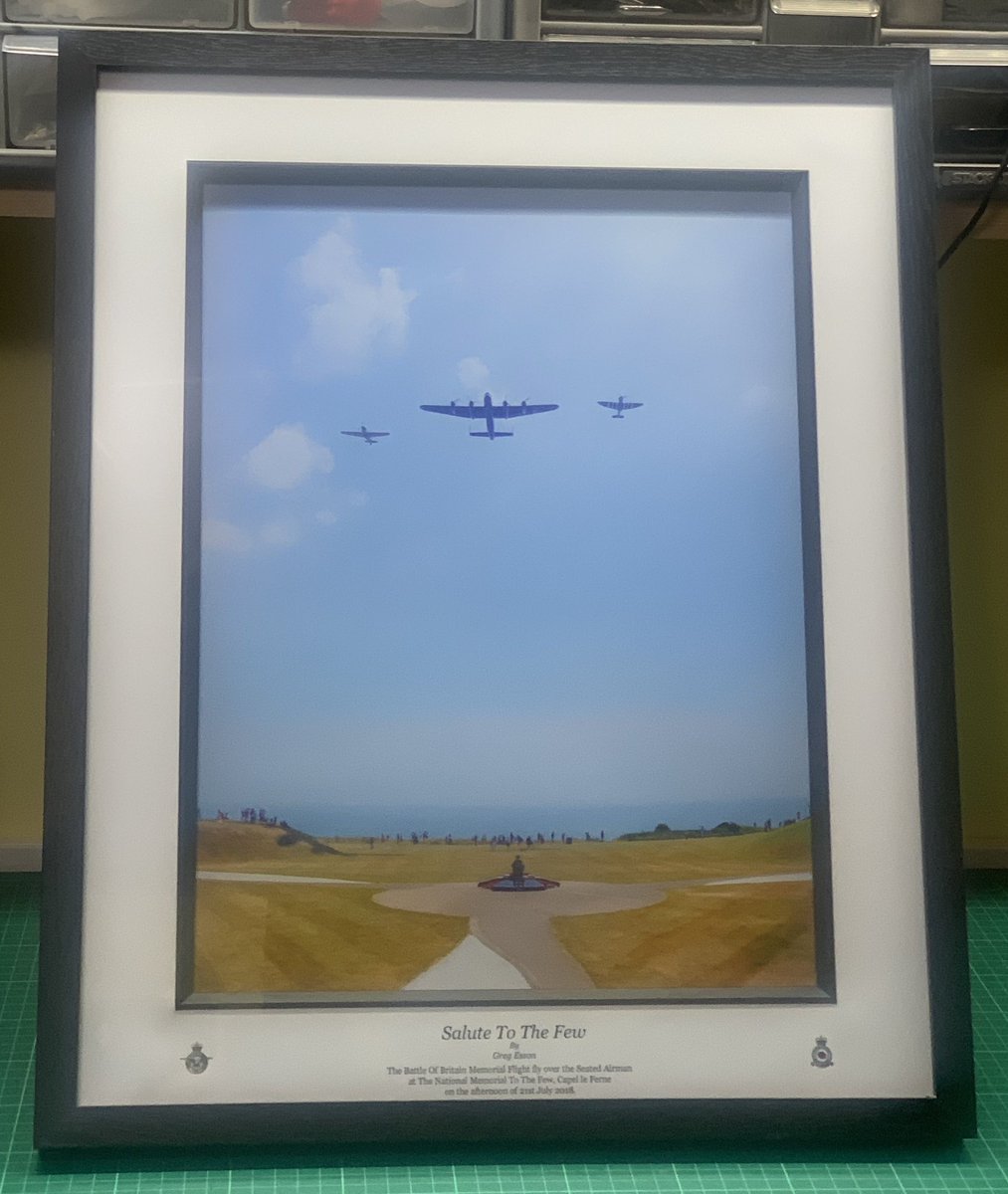 Here’s a sneak preview of some more of the framed pictures I’m donating to @Memorial_theFew (hopefully soon). Lots more still to get done, and some more experimenting with these frames before I can finalise them. Sparkly enough for Christmas @BurnsMurphy ?? 🎄 🎅 🎁 @RAFBBMF