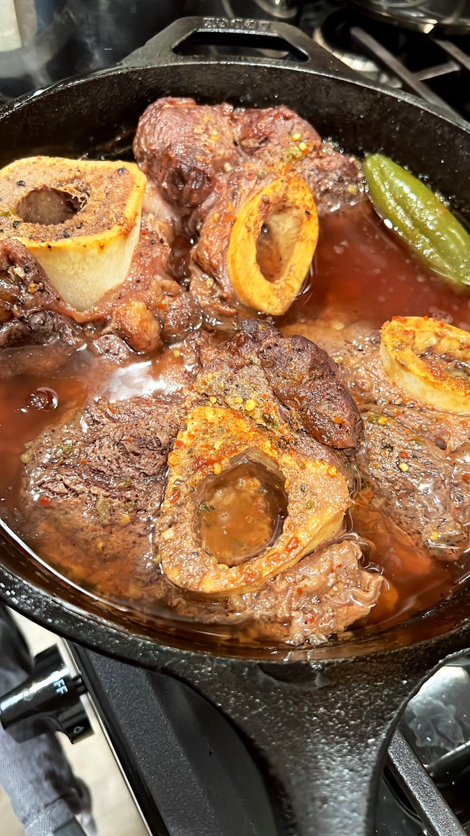 c_barn8's tweet photo. Beef Soup Bones Part II
Low and Slow; Fall Apart; Juicy
I removed the Beef and Bones and was left with the Richest Broth
French Omelettes; Tacos; Tamales; Butter & Salt…
What else?
#Carnivore #Keto #SoupBones #Tender #Braise #BoneBroth #CastIron #DutchOven https://t.co/WK4FsiXGdk