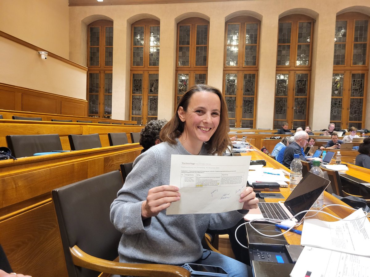 An ihrer drittletzten Stadtratssitzung kommt es bei unserer Co-Fraktionspräsidentin <a href="/esseivav/">Vivianne Esseiva</a> zu einem Novum - sie hat einen Antrag erst nach der (inoffiziellen) Frist eingereicht. Aber es geht um eine Herzensangelegenheit: das Vereinshockey auf der Ka-We-De.