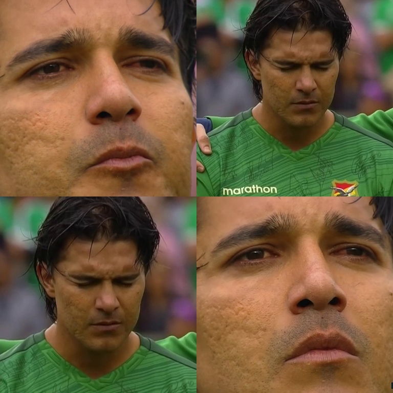 Las lágrimas de Marcelo Moreno Martins en su último partido como local con la Selección de Bolivia. Después de esta fecha FIFA se retirará del fútbol internacional y, tras escuchar su himno en casa, no pudo contener la emoción. Se va el máximo goleador histórico del combinado