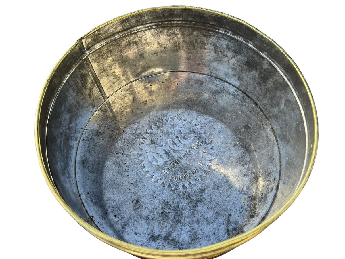 MaryBradshaw66's tweet image. Two Round, Vintage 1970’s Storage Tins Wrapped in Vintage 1970’s Bright, Mod Orange and Yellow Floral Contact Paper just Listed in Etsy Store.

Follow Etsy Link in Bio: #tinbox #vintage #tinboxes #vintagetin #tin #tins #oldtins #vintagetins #tincollection #oldtin #giftbox #etsy