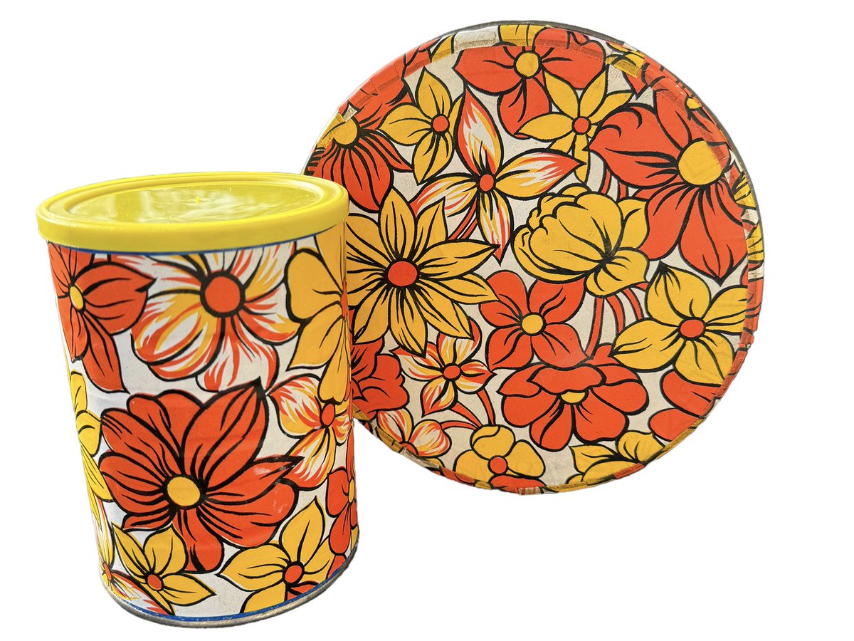 MaryBradshaw66's tweet image. Two Round, Vintage 1970’s Storage Tins Wrapped in Vintage 1970’s Bright, Mod Orange and Yellow Floral Contact Paper just Listed in Etsy Store.

Follow Etsy Link in Bio: #tinbox #vintage #tinboxes #vintagetin #tin #tins #oldtins #vintagetins #tincollection #oldtin #giftbox #etsy