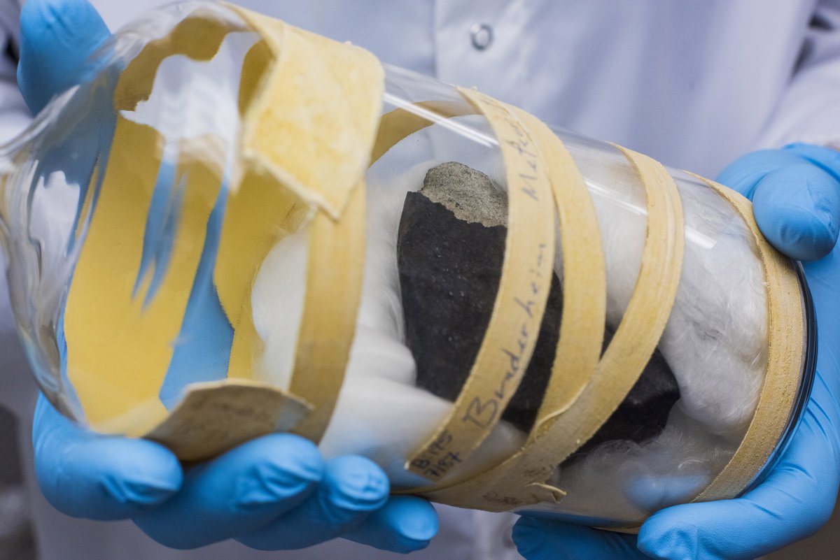 #DYK: The Bruderheim meteorite is one of the largest recovered meteorites in Canadian history? It fell on the town of Bruderheim, AB in March 1960.  ☄️

Uncover more in the #UAlbertaMuseums Meteorite Collection: bit.ly/3x79VZ4  #UAlberta