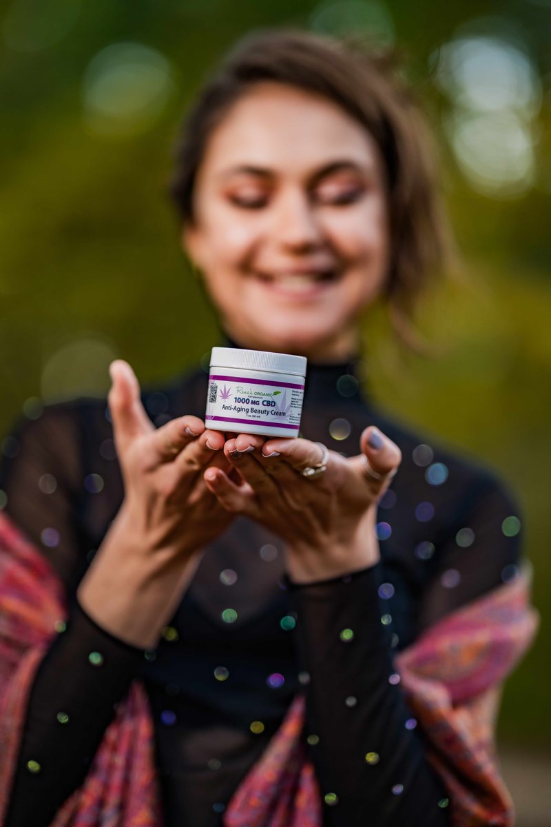 RenasOrganic's tweet photo. Navigating the distinctions between medical marijuana and CBD is crucial, especially for those grappling with pain.

Explore my FREE (for a limited time) CBD ebook for in-depth insights that could be a game changer in your pain management journey. 

#CBDWisdom #PainManagement https://t.co/MFjwN9gZkp