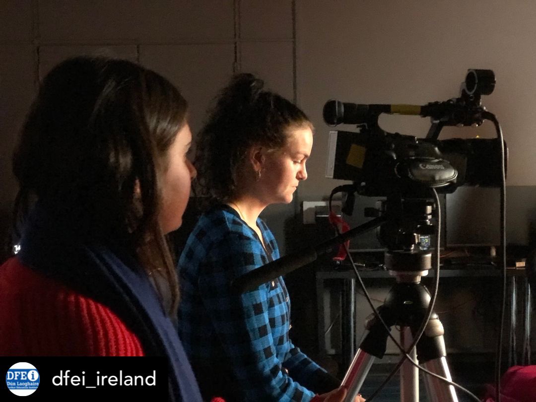 DublinCollegeDL's tweet photo. #DFEi Journalism students practicing TV &amp; Video interview skills today in class.
#practicalfilmaking #Film #Television #podcasting #radio #digitalphotography #courses #ResearchandWriting #journalism #digitalcommunications #contentcreation #ThisIsFET https://t.co/pnD6EfuTx9