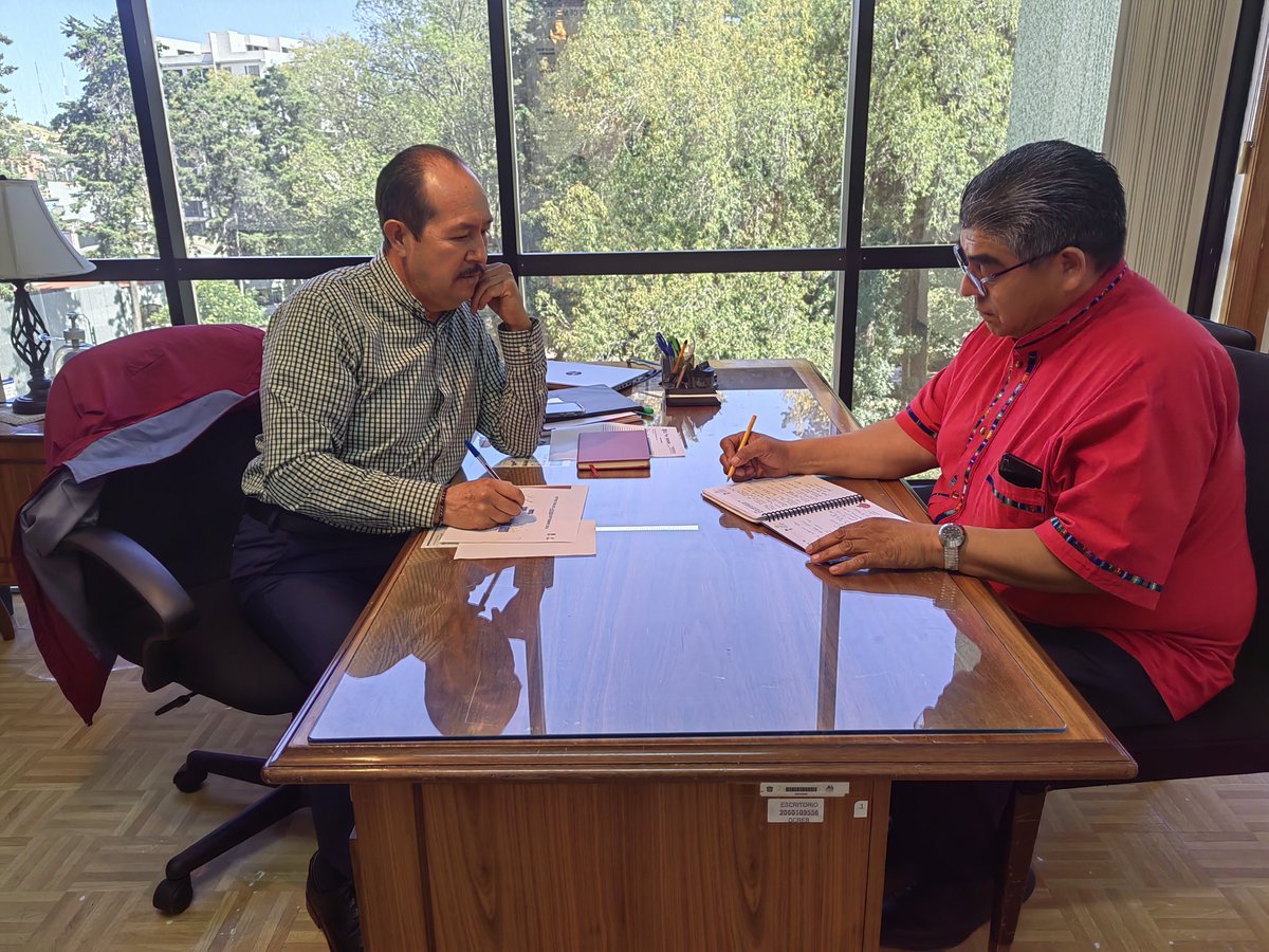 arturougaldea_'s tweet photo. Reunión con el Mtro. Severiano del Toro Ramírez, Subdirector Regional de Educación Básica Nezahualcóyotl, con el que tuve el gusto de platicar sobre las diversas inquietudes de los Supervisores Escolares y Maestros que conforman su subdirección; con el fin de darles solución. https://t.co/bSaKb3sogK