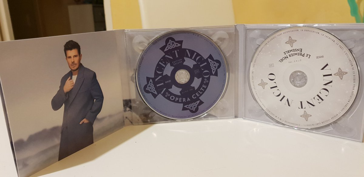 Val26Valrie's tweet photo. @vincentniclo Ça y est enfin reçu l'édition Deluxe de l'album #OperaCelte avec l'album de Noël 2 magnifiques albums à écouter en boucle ❤ Trop génial Trop contente 😊 Merci Vincent 🙏 https://t.co/PuYmqMEu3e