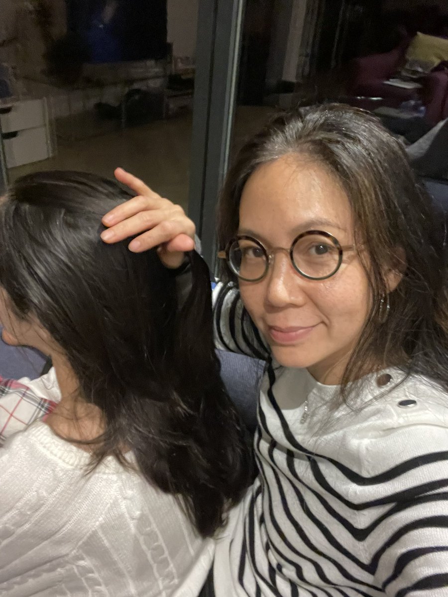 SerenaNikZainal's tweet photo. Just home.
#AcademicMedicine took me away for a couple of days.
Teenager wants to watch a movie 🎥🍿, cuddle, and have me play with her hair 🥰
Love it 💖
#MomInSTEM https://t.co/9L4wEjEb2b