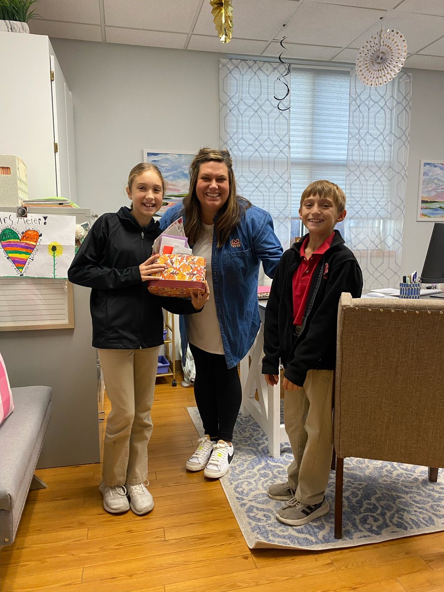 StJoeBobcats's tweet photo. Today Is National Catholic Schools  Principal’s Day.  We are so lucky in Bobcat Country to have Mrs. Meier.  You can tell every day that her heart is in catholic education and with our children.  Thank you for all you do! ❤️🐾🐾❤️ https://t.co/uu6AfeO99l