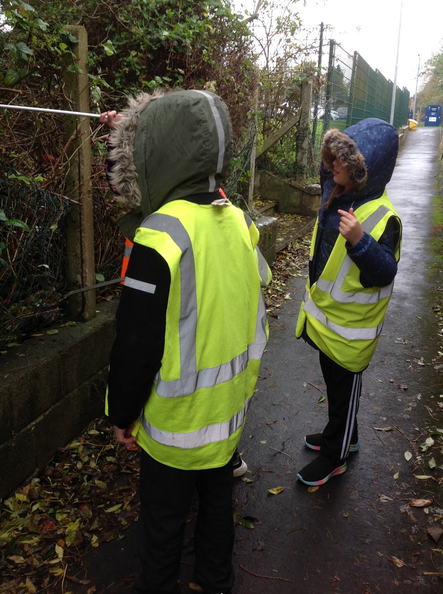 lawnprimary's tweet photo. Well done to our wonderful Green Team for completing a local area litter pick as part of our focus for this term- Get Loud on Litter! https://t.co/az5WtMd1o2