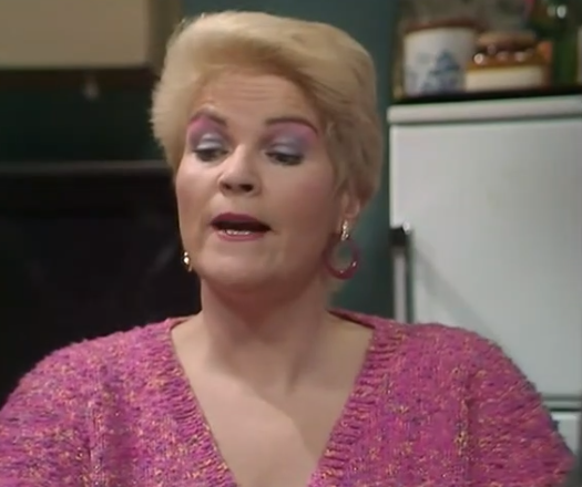 EarringsofPat's tweet photo. Episode 345: 26 May 1988. #138 #EarringsofPat #Eastenders https://t.co/PdEBlWsX1k