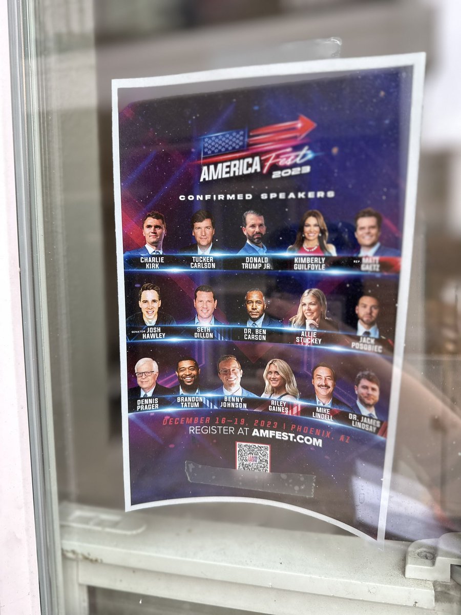 Amanda_Patriot1's tweet photo. Happy National #Amfest Flyering Day!! 🇺🇸 

Can’t wait to see everyone in Phoenix! 

@tpusastudents @TPUSA 
#flyering #SmallBusinesses #biggovsucks https://t.co/3585d5ZxkG