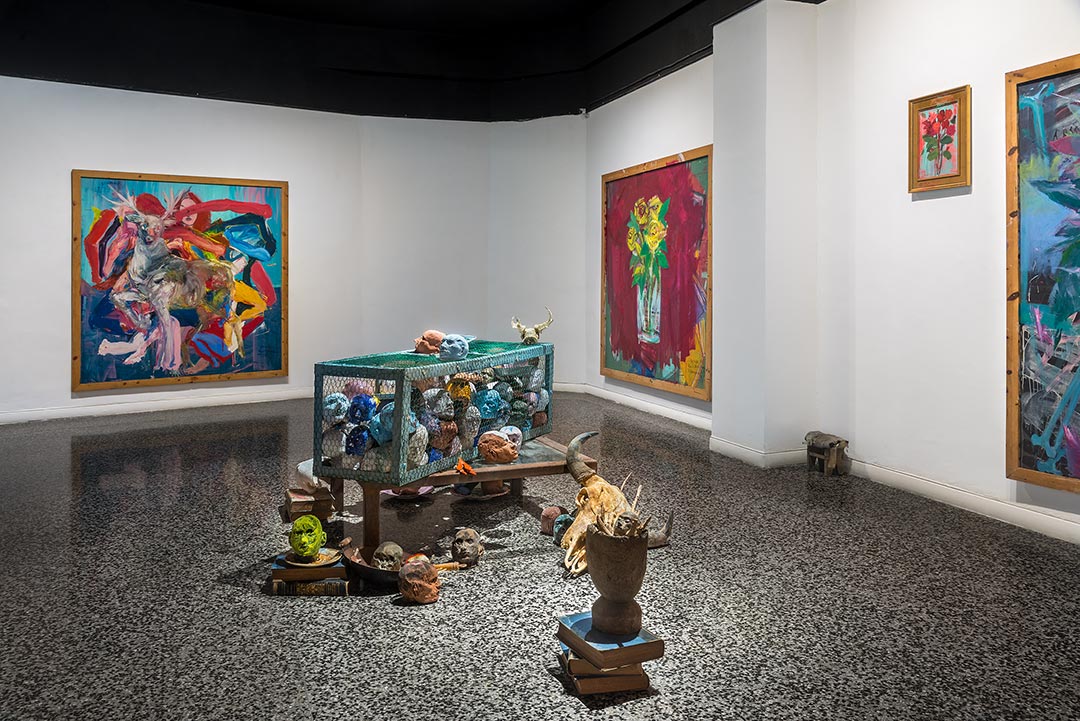 S𝗼𝗺𝗯𝗿𝗮 𝘆 𝘀𝘂𝘀𝘁𝗮𝗻𝗰𝗶𝗮. 𝗩𝗼𝗹𝘂𝗺𝗲𝗻 𝗜. 𝗖𝗮𝗿𝗹𝗼𝘀 𝗤𝘂𝗶𝗻𝘁𝗮𝗻𝗮.
"(...)Sería  Carlos Quintana, probablemente, un claro ejemplo de la influencia y la  superposición de los contextos en la obra de un creador, y también en la  vida de un hombre". Rubén del Valle